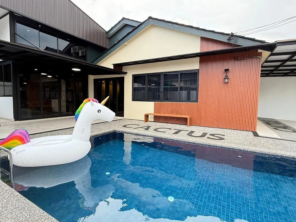 ג'והור בהרו Nibong Pool Villa By Cactus Homestay  ג'והור בהרו